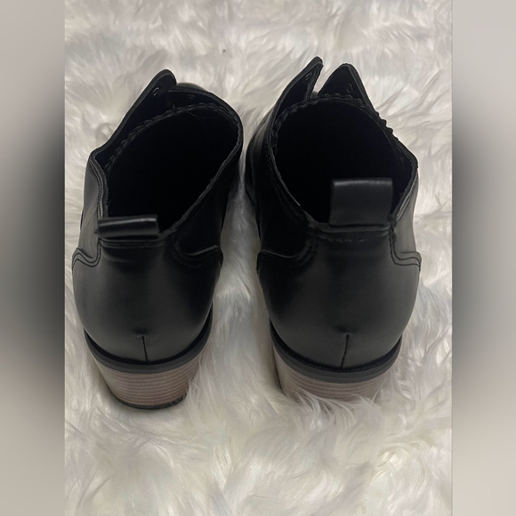 Womens Victorian casual vintage shoes - Picture 3 of 4